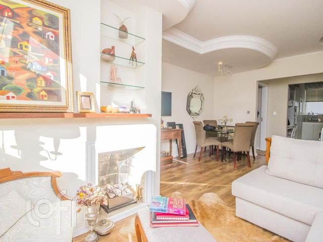 Apartamento com 130m², 2 dormitórios, 1 suíte, 1 vaga, Bela Vista em Porto Alegre