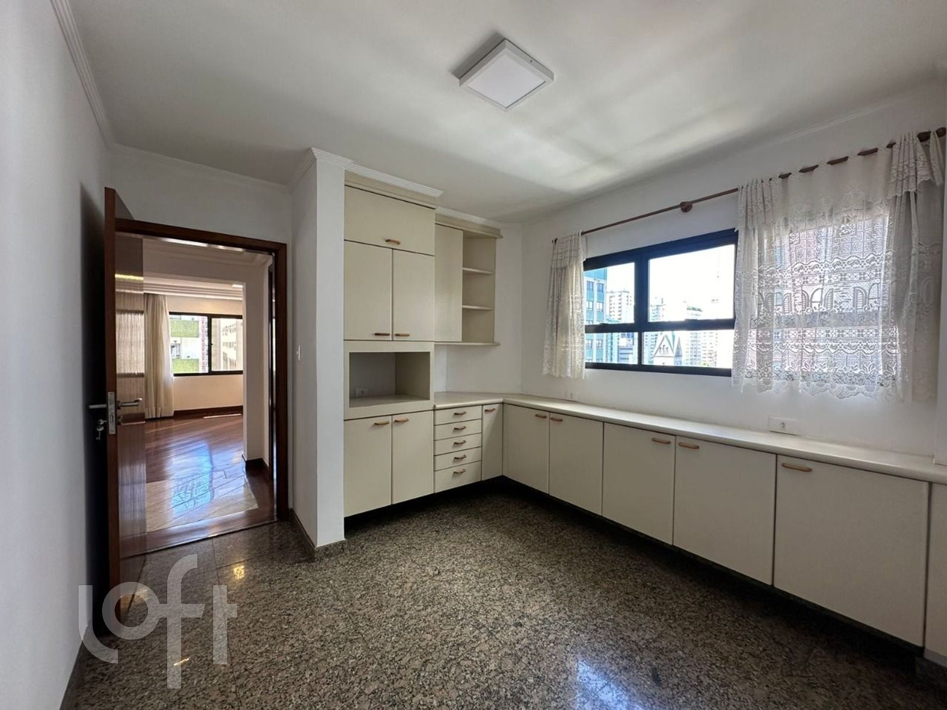 Apartamento à venda com 3 quartos, 189m² - Foto 30