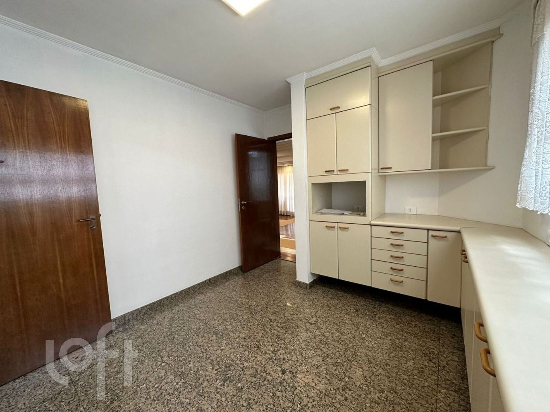 Apartamento à venda com 3 quartos, 189m² - Foto 31