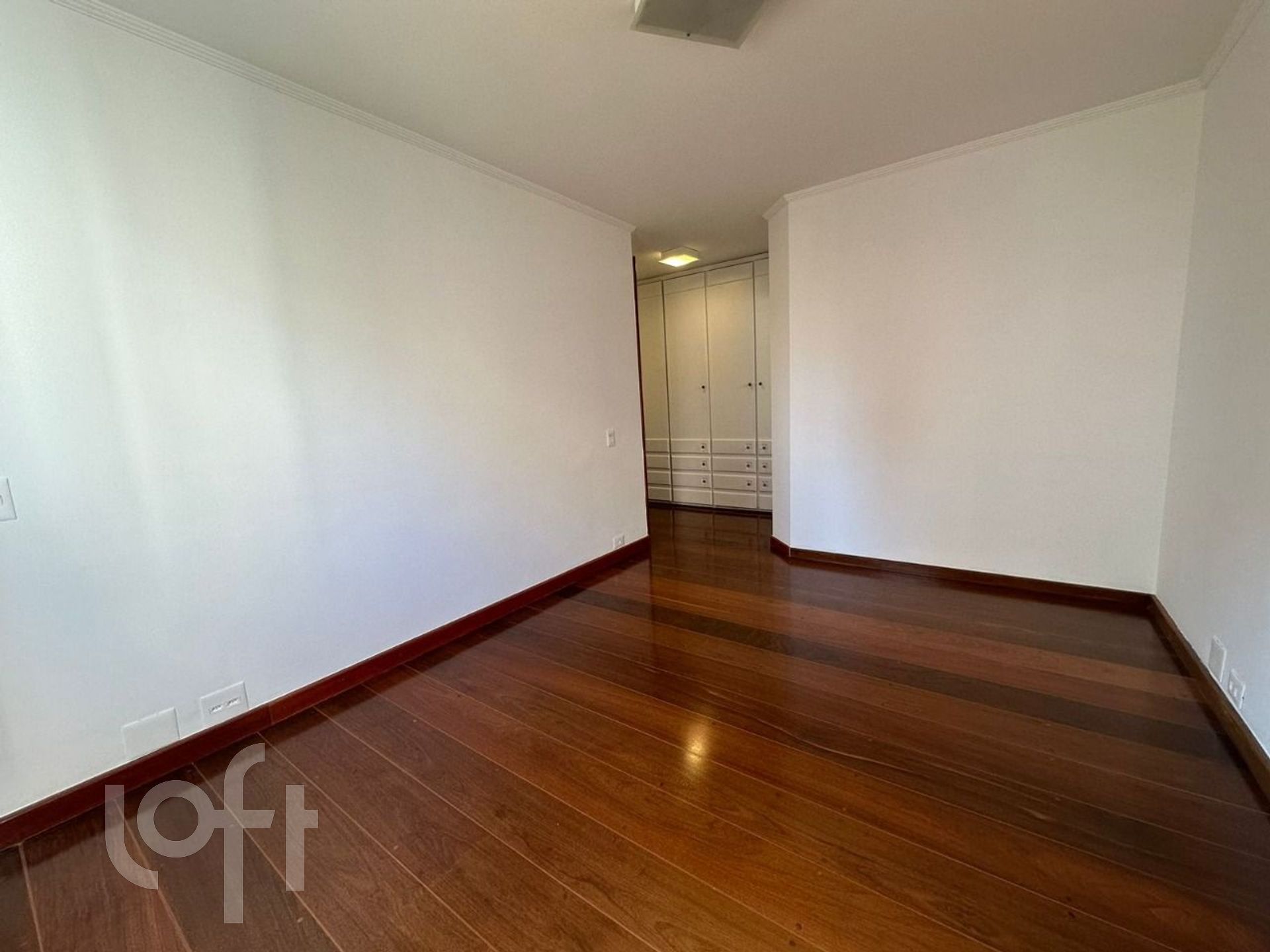 Apartamento à venda com 3 quartos, 189m² - Foto 22