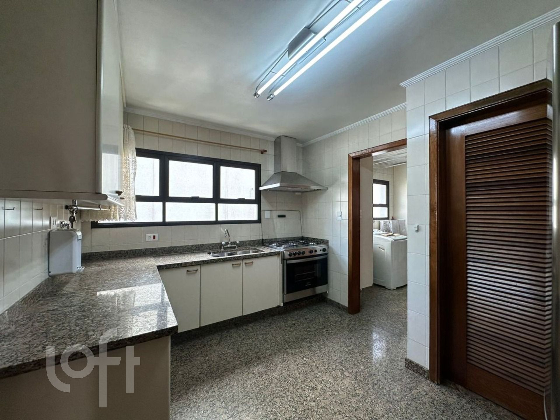 Apartamento à venda com 3 quartos, 189m² - Foto 34