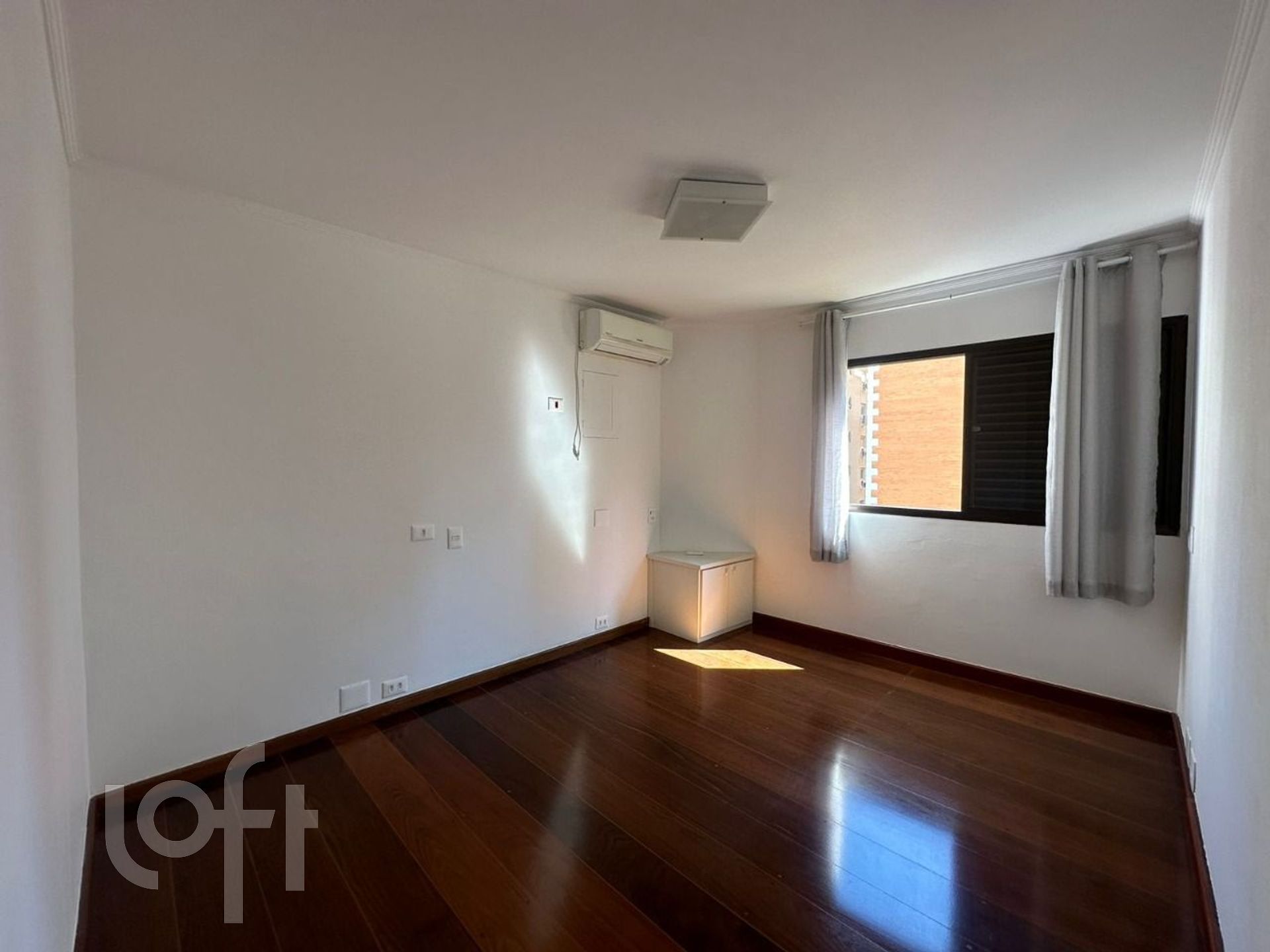 Apartamento à venda com 3 quartos, 189m² - Foto 21