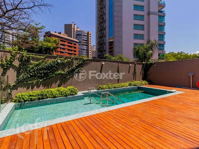 Apartamento com 154m², 3 dormitórios, 3 suítes, 2 vagas, Petrópolis em Porto Alegre