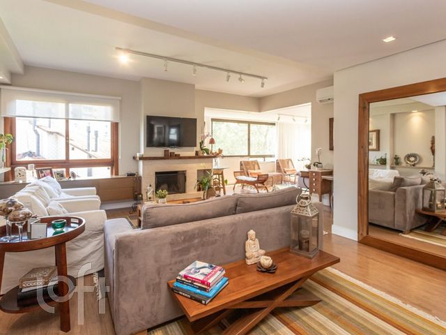 Apartamento com 208m², 4 dormitórios, 4 suítes, 3 vagas, Bela Vista em Porto Alegre