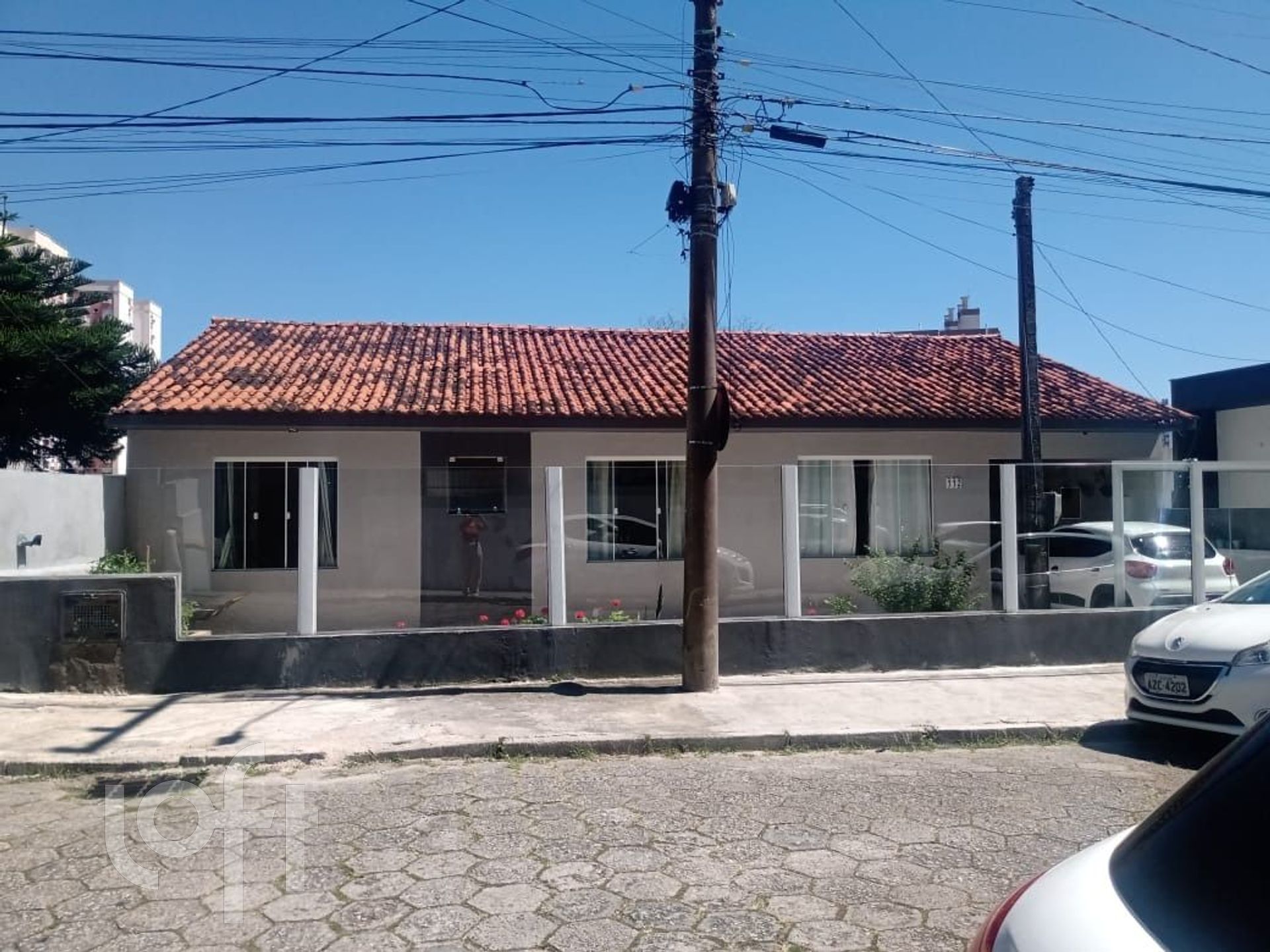 Casa à venda em Barreiros com 300 m², 3 quartos, 1 suíte, 2 vagas