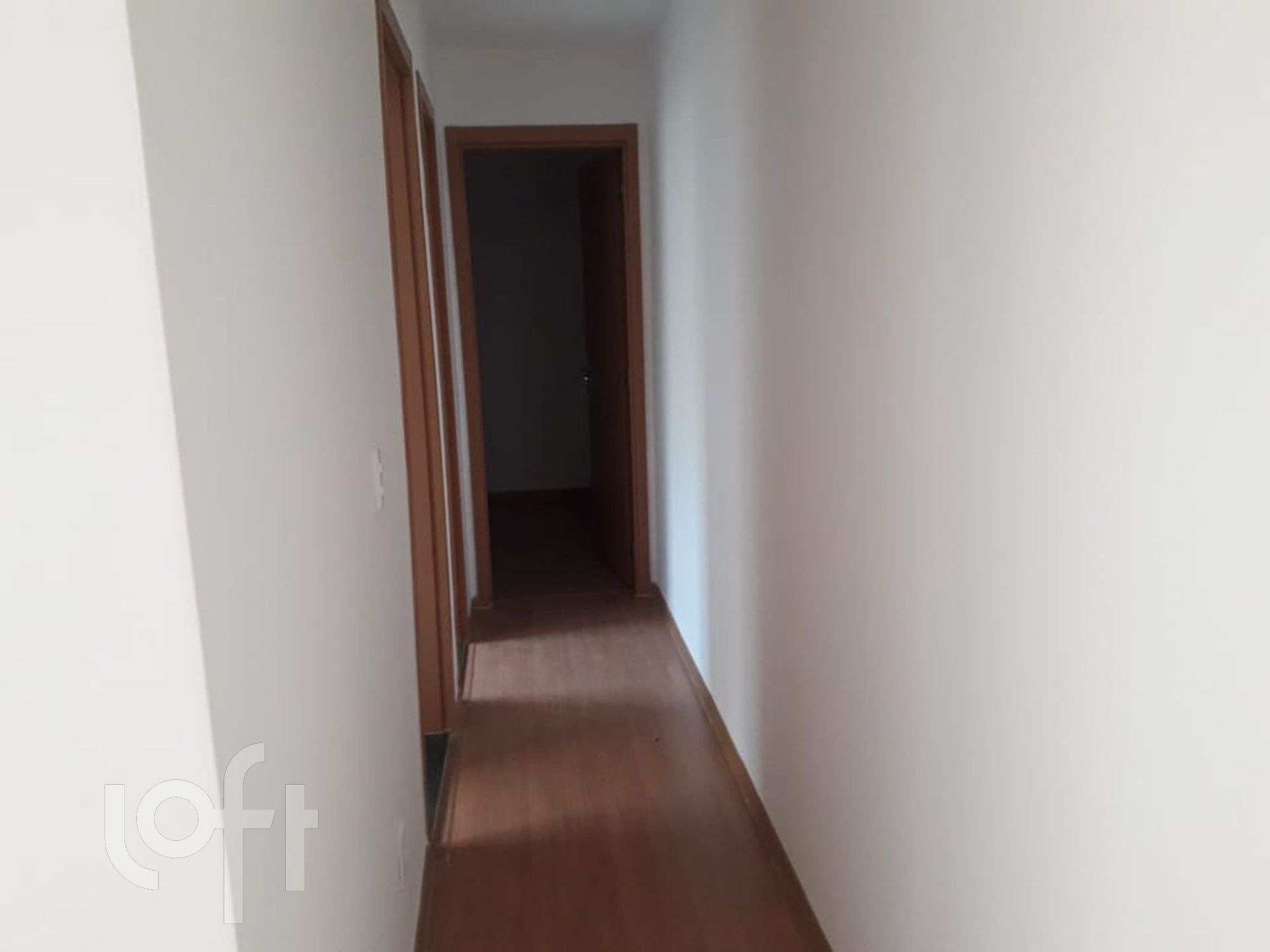 Apartamento à venda com 1 quarto, 37m² - Foto 2