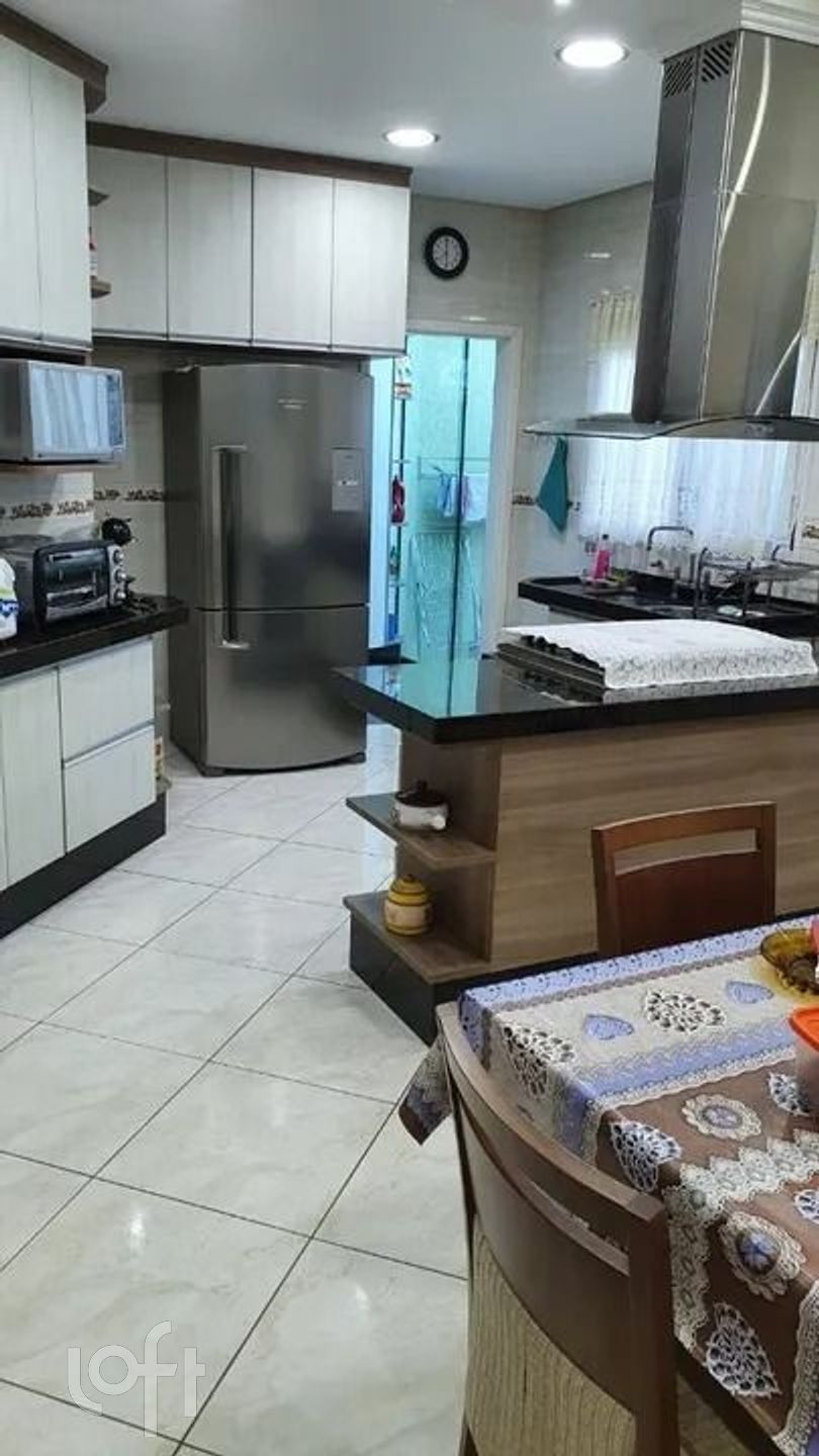 Casa de Condomínio à venda com 3 quartos, 250m² - Foto 3