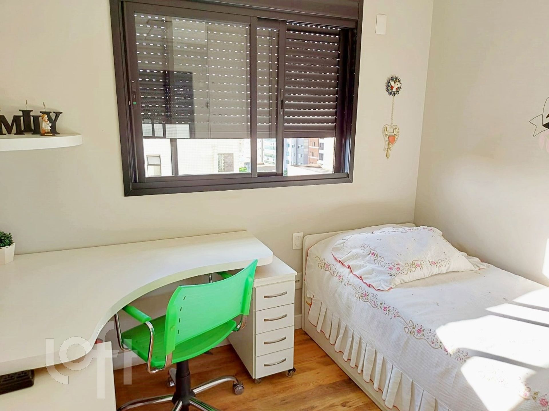 Apartamento à venda com 4 quartos, 147m² - Foto 18