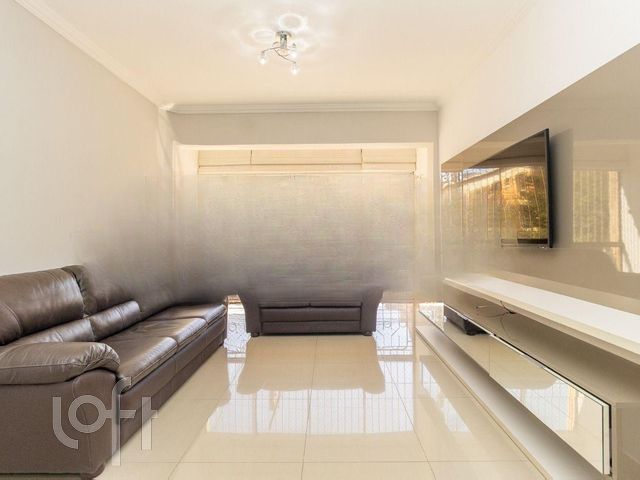 Apartamento com 136m², 3 dormitórios, 1 suíte, 1 vaga, Auxiliadora em Porto Alegre