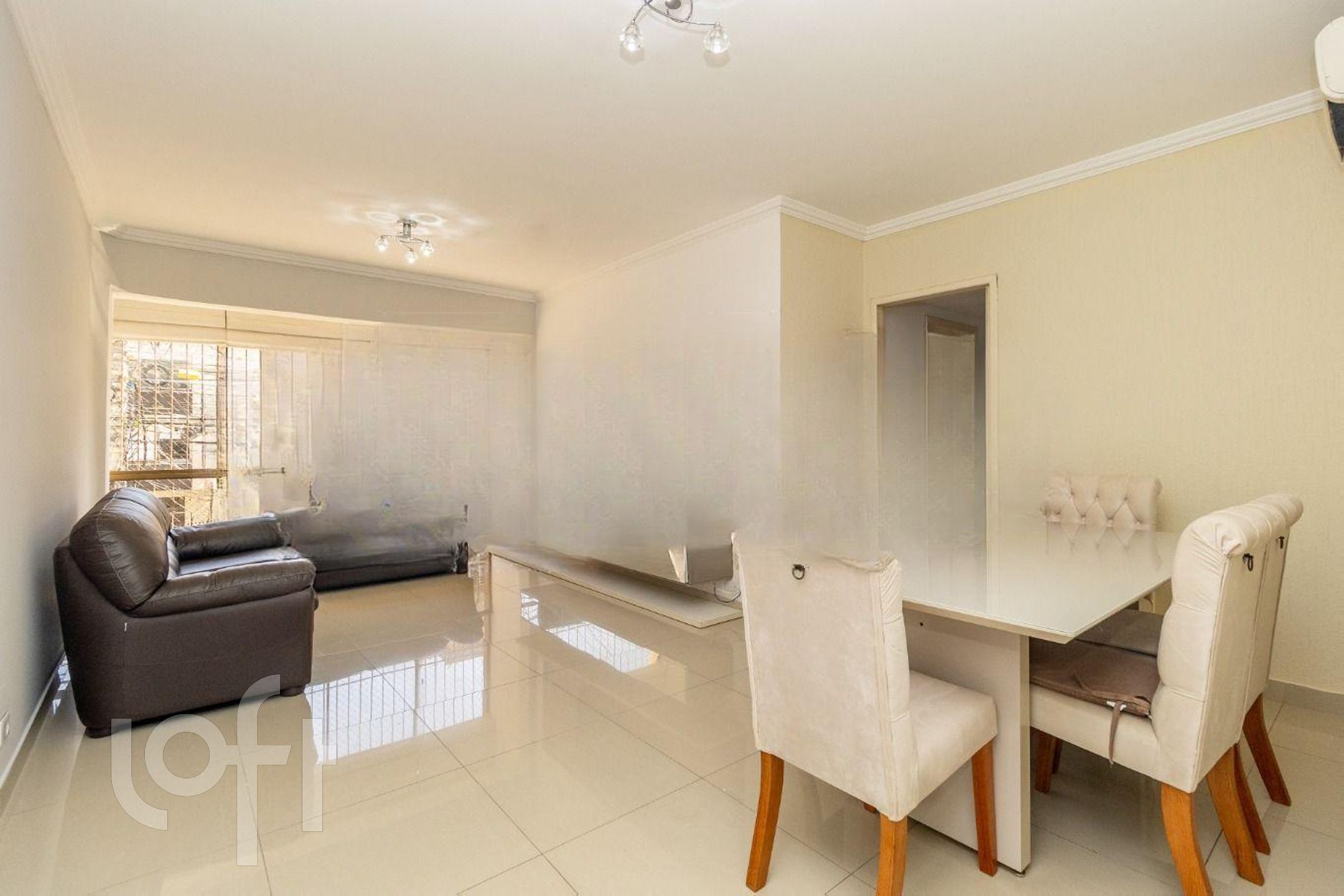 Apartamento com 136m², 3 dormitórios, 1 suíte, 1 vaga, Auxiliadora em Porto Alegre