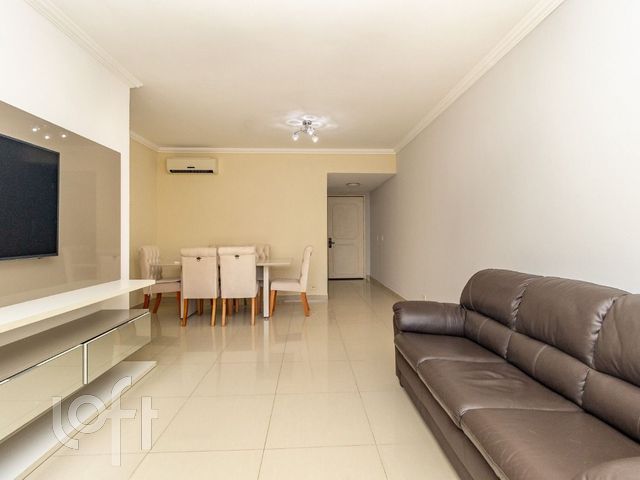 Apartamento com 136m², 3 dormitórios, 1 suíte, 1 vaga, Auxiliadora em Porto Alegre