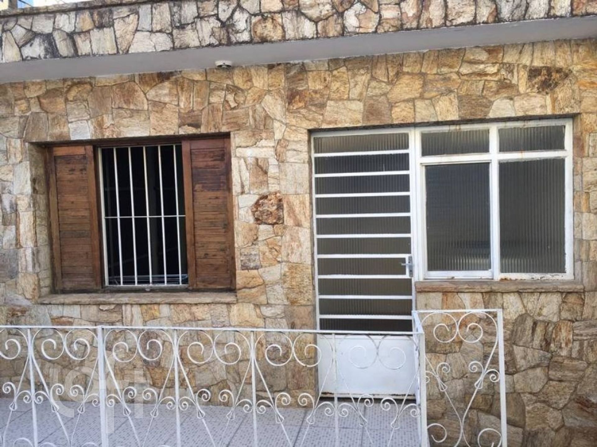 Casa à venda com 3 quartos, 150m² - Foto 1