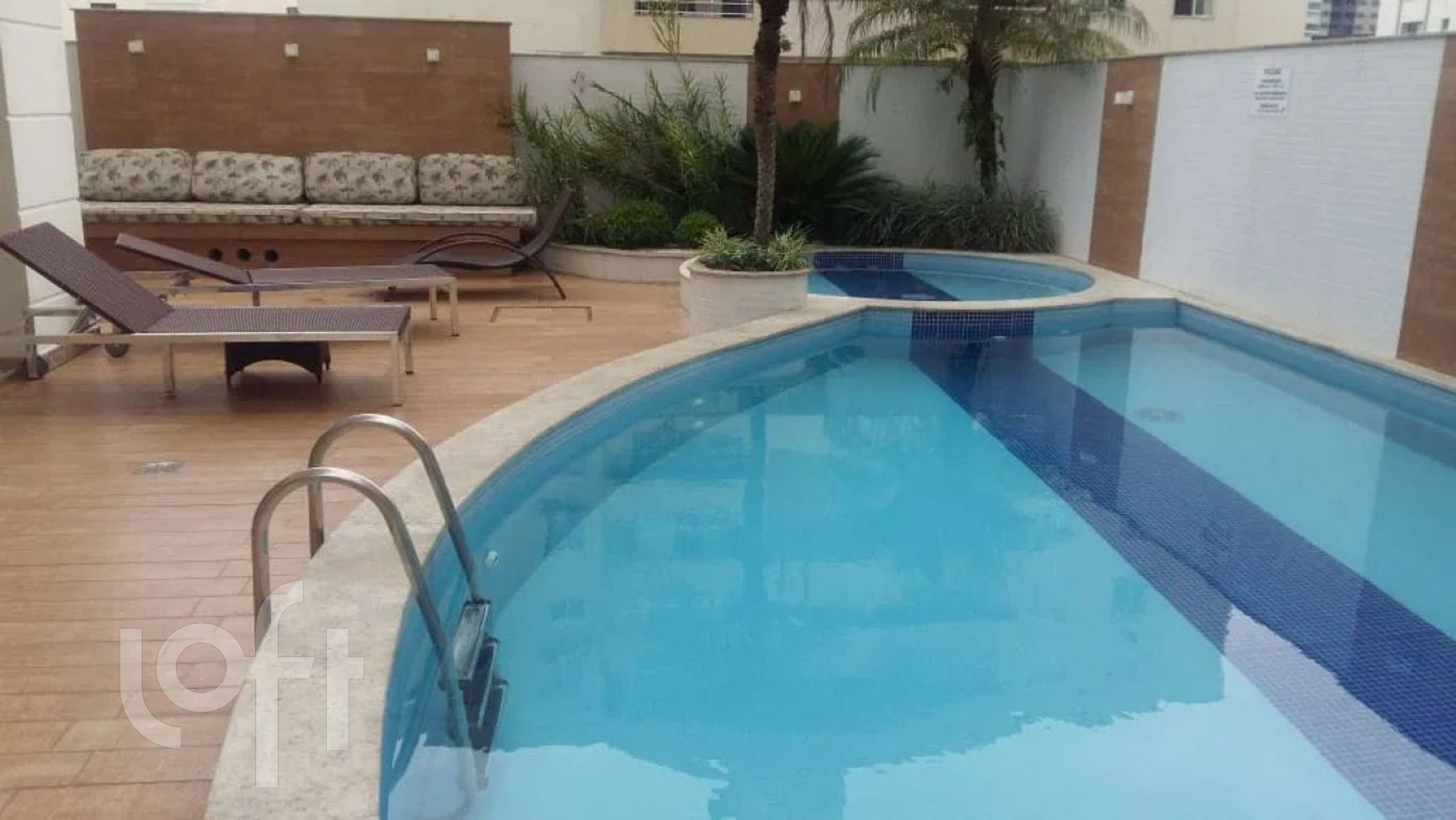Apartamentos com 107m², 3 quartos, 3 suítes, 2 garagens, no bairro Centro em Balneário Camboriú