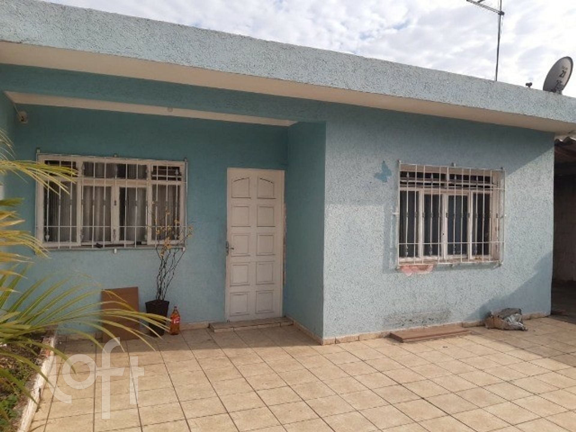 Casa à venda com 2 quartos, 250m² - Foto 1