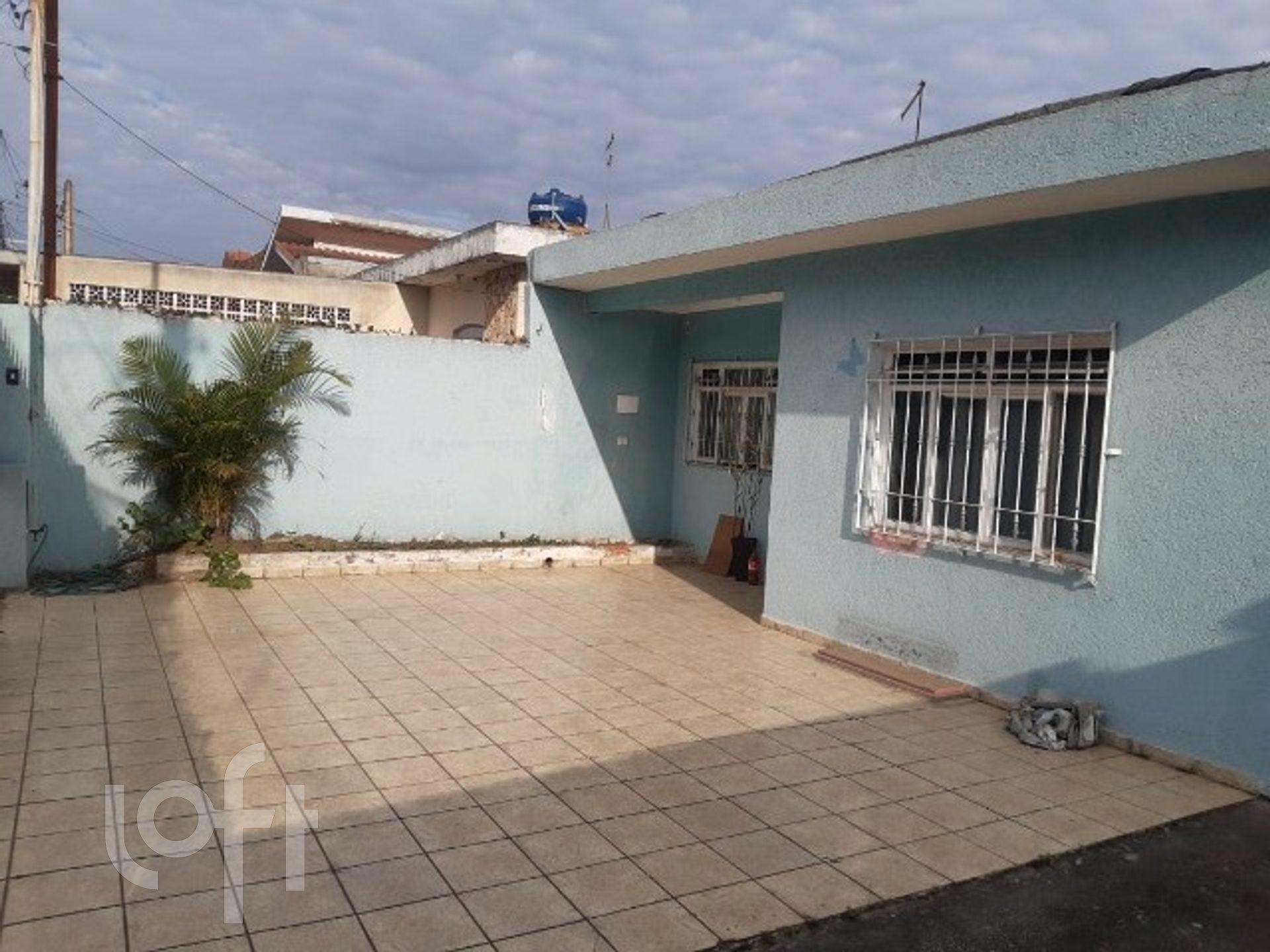 Casa à venda com 2 quartos, 250m² - Foto 2