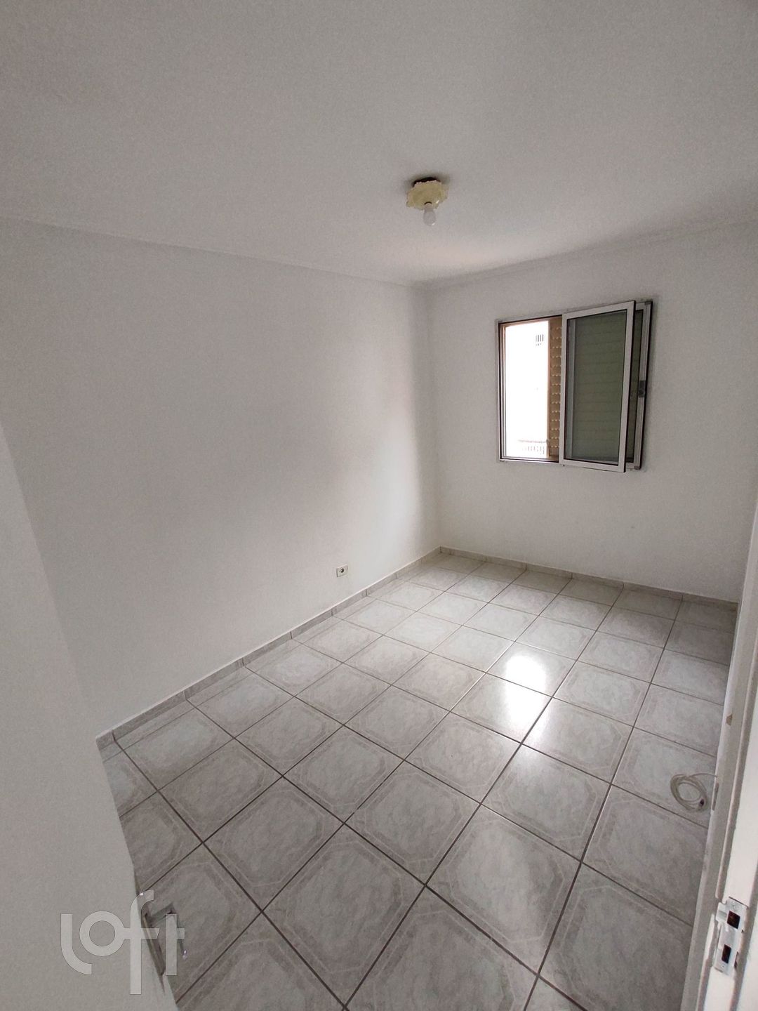 Apartamento à venda com 2 quartos, 58m² - Foto 2