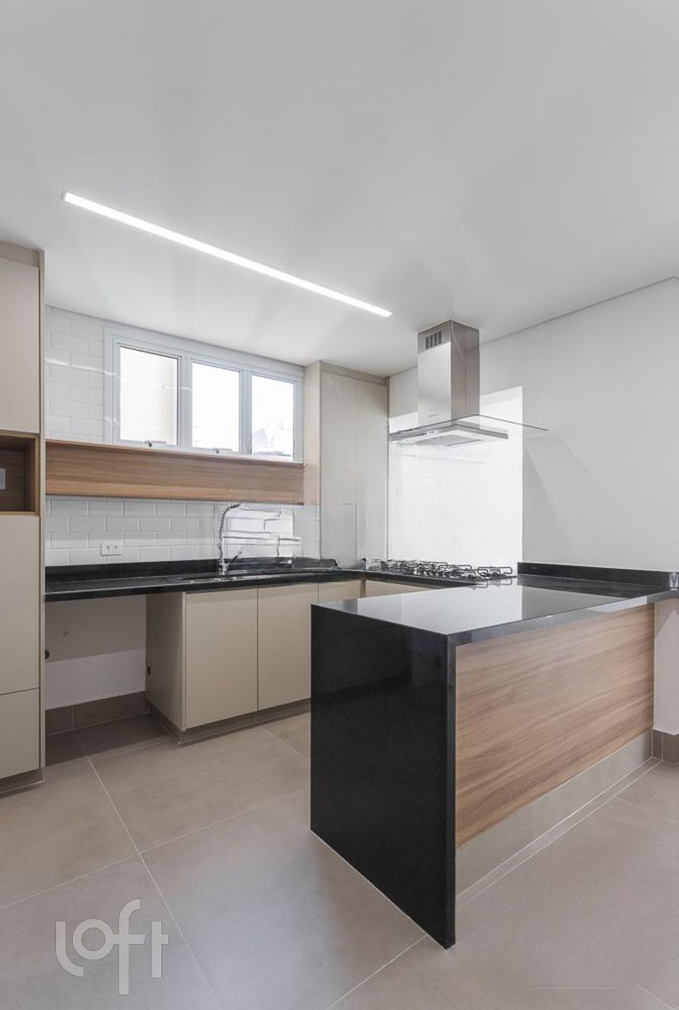 Apartamento à venda com 3 quartos, 258m² - Foto 5