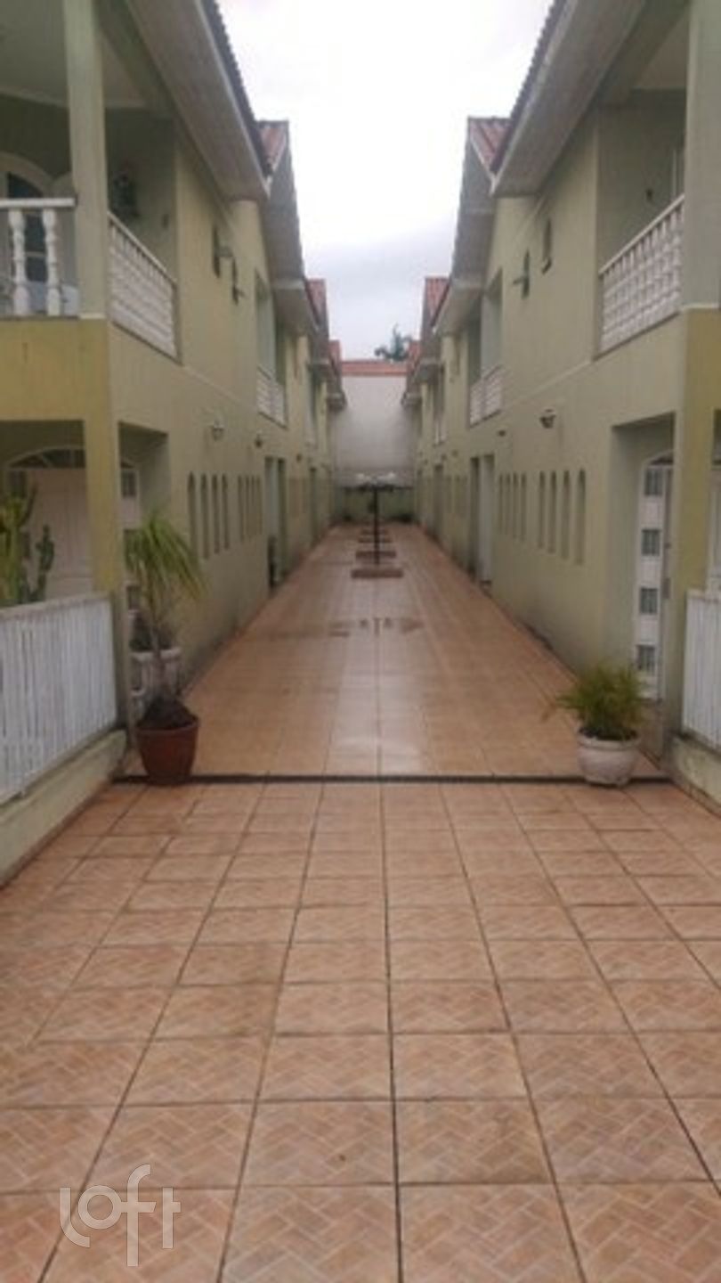 Casa de Condomínio à venda com 3 quartos, 210m² - Foto 1