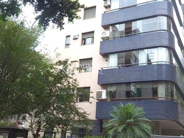 Apartamento com 200m², 4 dormitórios, 1 suíte, 2 vagas, Petrópolis em Porto Alegre
