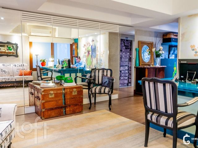 Apartamento com 49m², 2 dormitórios, 2 suítes, Moinhos de Vento em Porto Alegre