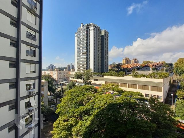 Apartamento com 74m², 2 dormitórios, 1 suíte, Boa Vista em Porto Alegre