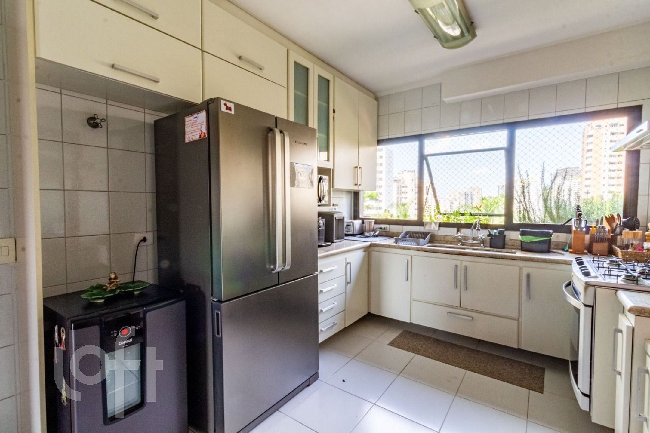 Apartamento à venda com 4 quartos, 300m² - Foto 8