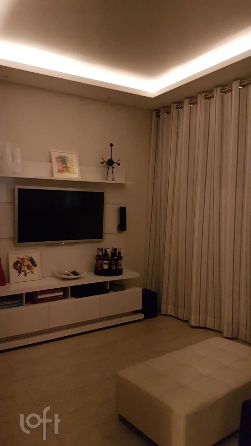 Apartamento à venda com 3 quartos, 192m² - Foto 4