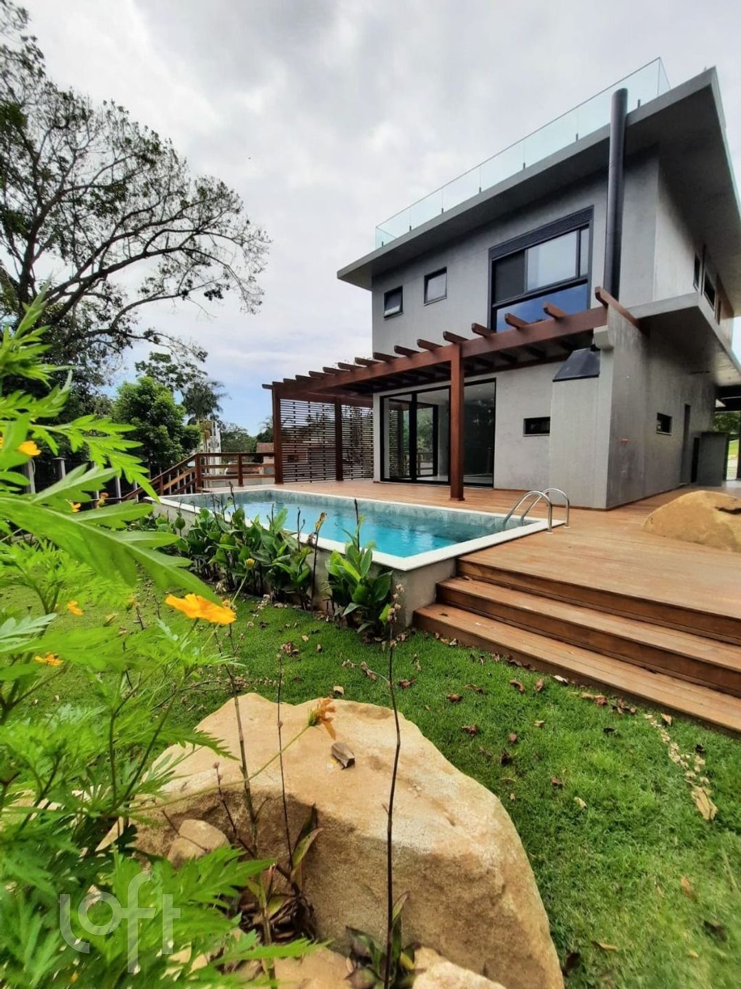 Casa à venda em Taquara com 258 m², 3 quartos, 3 suítes, 2 vagas