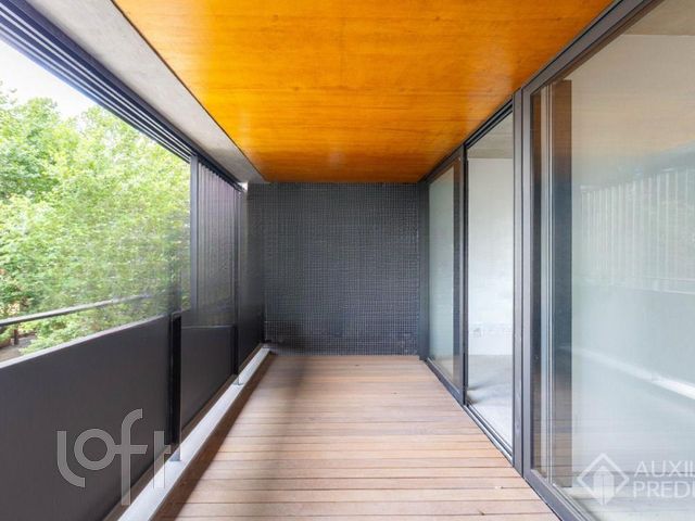 Apartamento com 90m², 2 dormitórios, 1 suíte, 2 vagas, Rio Branco em Porto Alegre