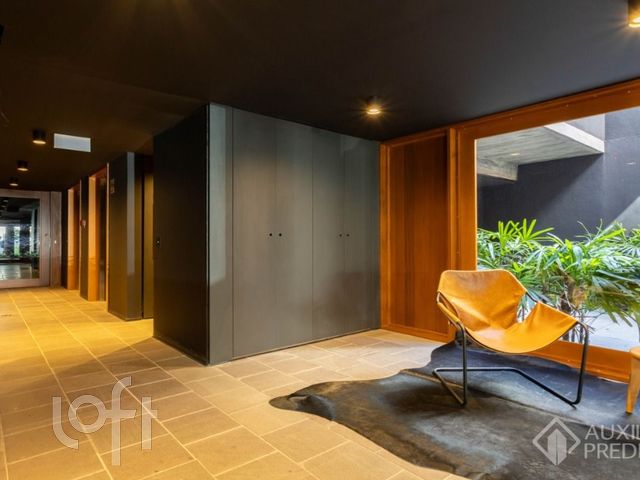 Apartamento com 90m², 2 dormitórios, 1 suíte, 2 vagas, Rio Branco em Porto Alegre