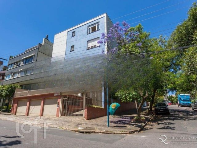 Apartamento com 112m², 3 dormitórios, 1 suíte, 1 vaga, Petrópolis em Porto Alegre