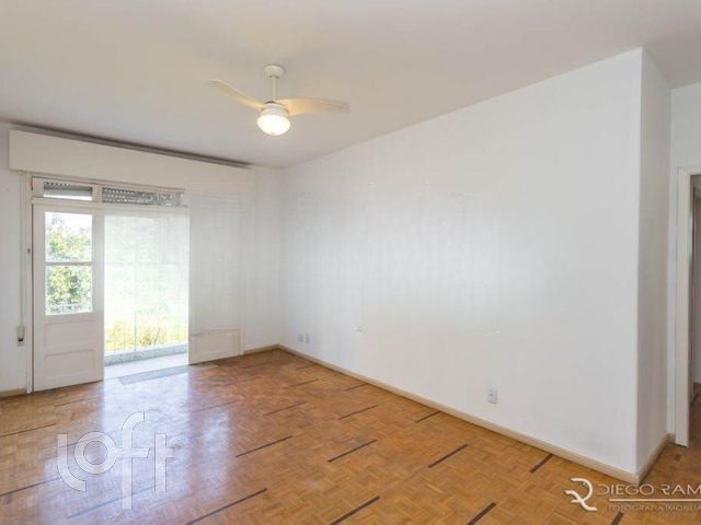 Apartamento com 112m², 3 dormitórios, 1 suíte, 1 vaga, Petrópolis em Porto Alegre