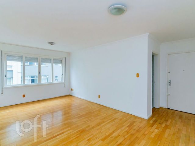 Apartamento com 104m², 3 dormitórios, 1 suíte, 2 vagas, Petrópolis em Porto Alegre