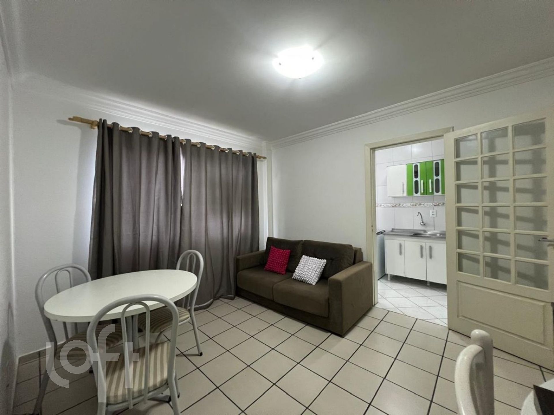 Apartamentos com 52m², 1 quarto, 1 garagem, no bairro Centro em Balneário Camboriú