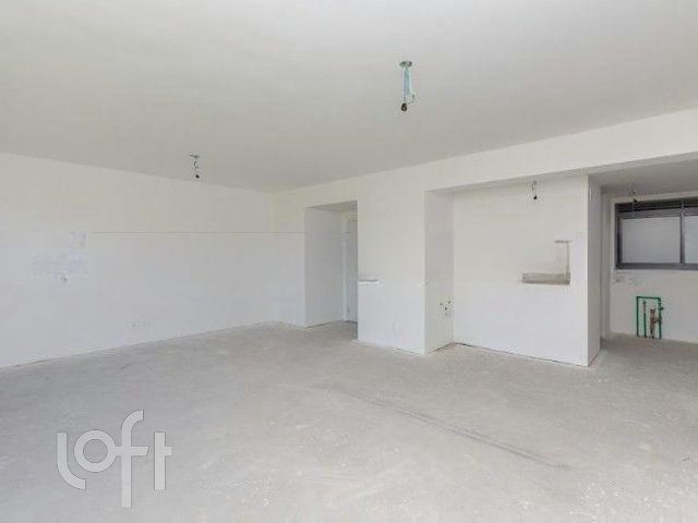 Apartamento com 115m², 3 dormitórios, 1 suíte, 2 vagas, Petrópolis em Porto Alegre