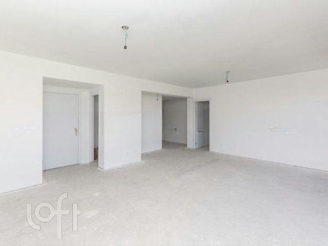 Apartamento com 115m², 3 dormitórios, 1 suíte, 2 vagas, Petrópolis em Porto Alegre