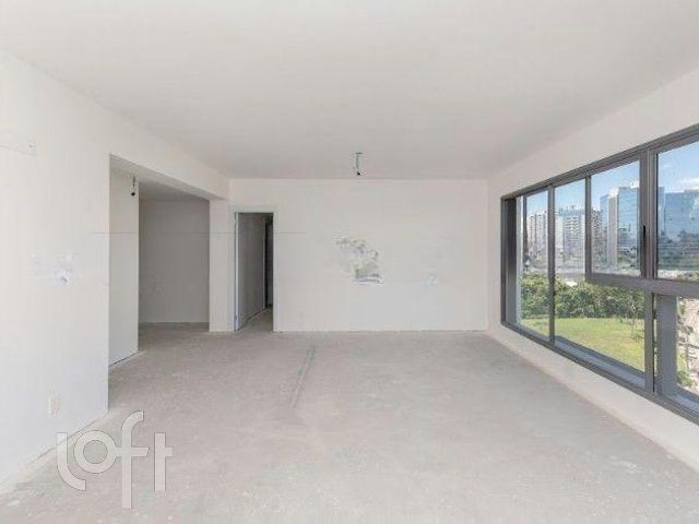 Apartamento com 115m², 3 dormitórios, 1 suíte, 2 vagas, Petrópolis em Porto Alegre