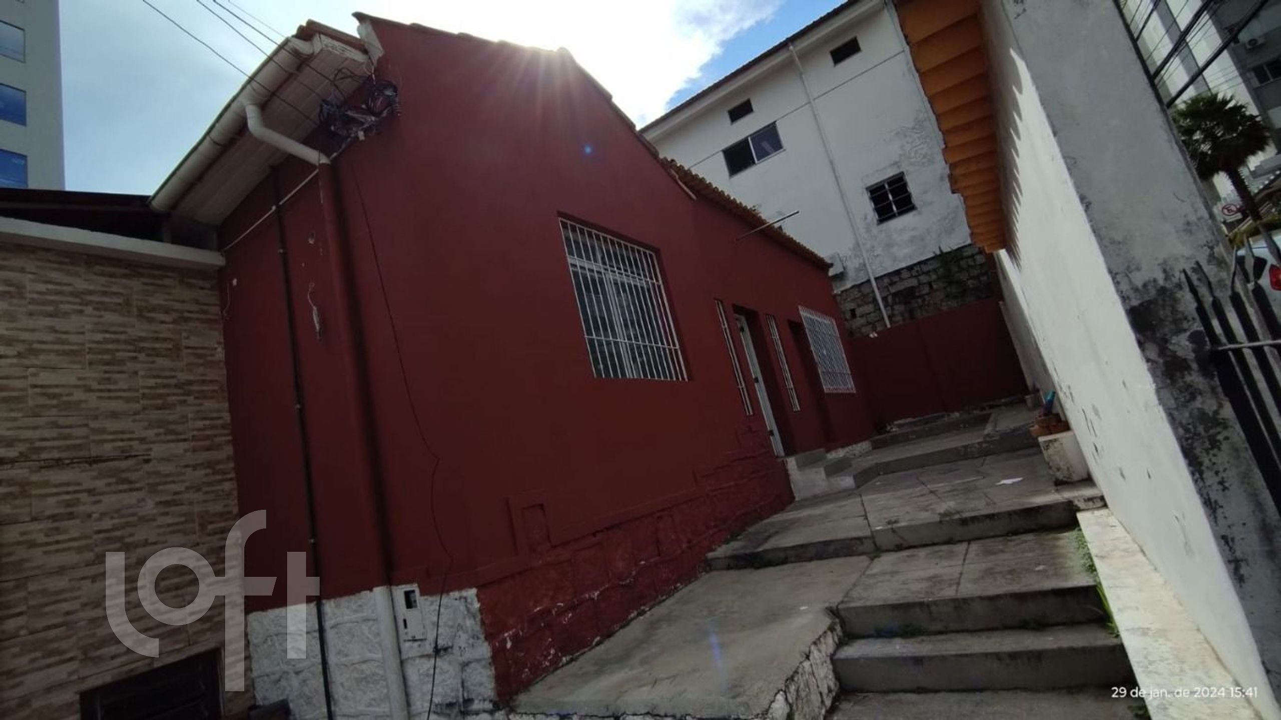 Casa Residencial com 100m², 5 quartos, 1 garagem, no bairro Centro em Florianópolis