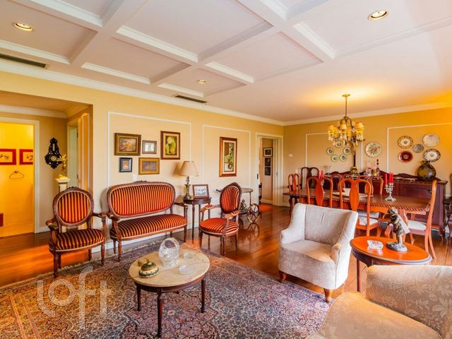 Apartamento com 227m², 3 dormitórios, 1 suíte, 3 vagas, Moinhos de Vento em Porto Alegre