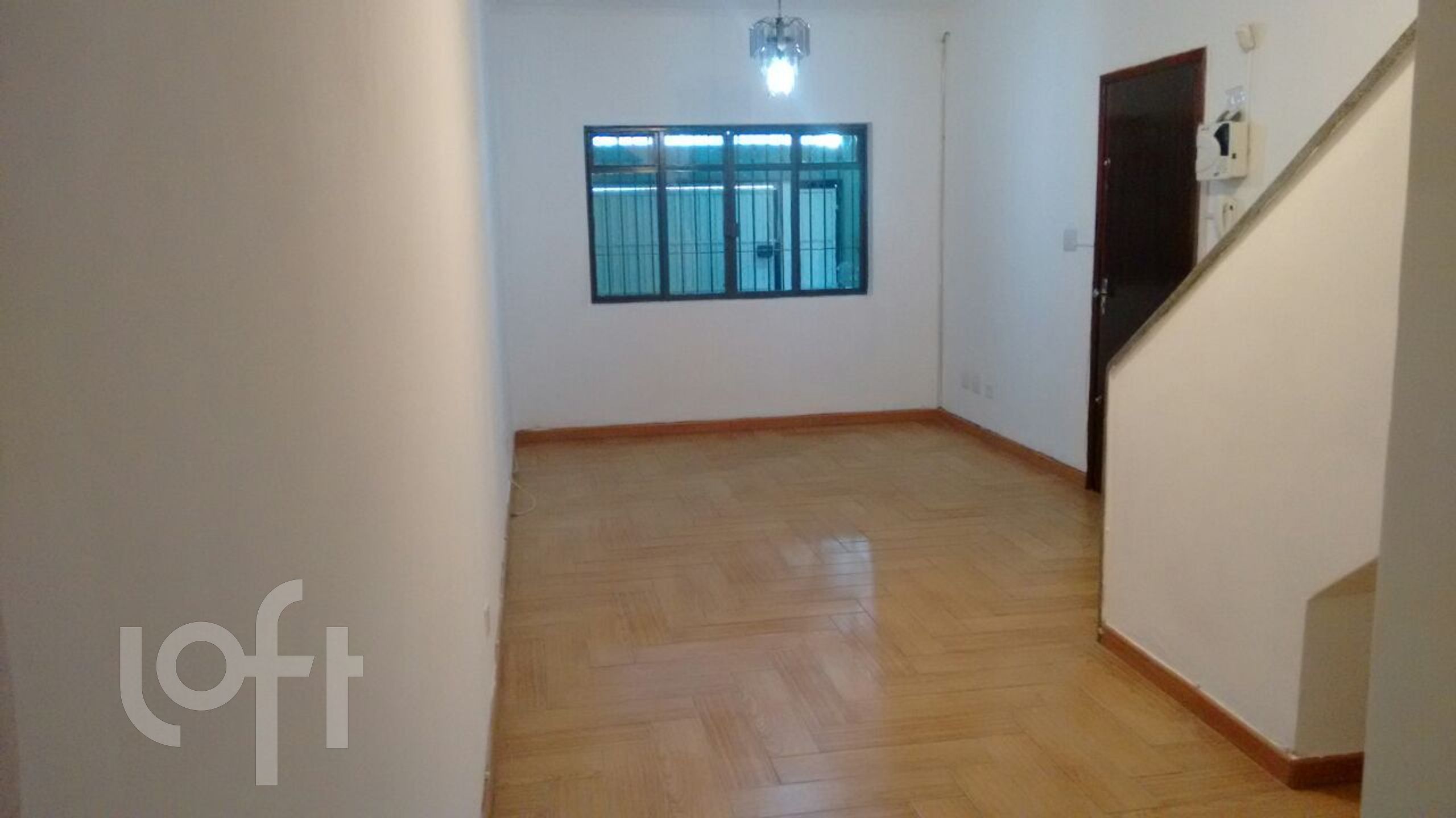 Casa à venda com 5 quartos, 215m² - Foto 1