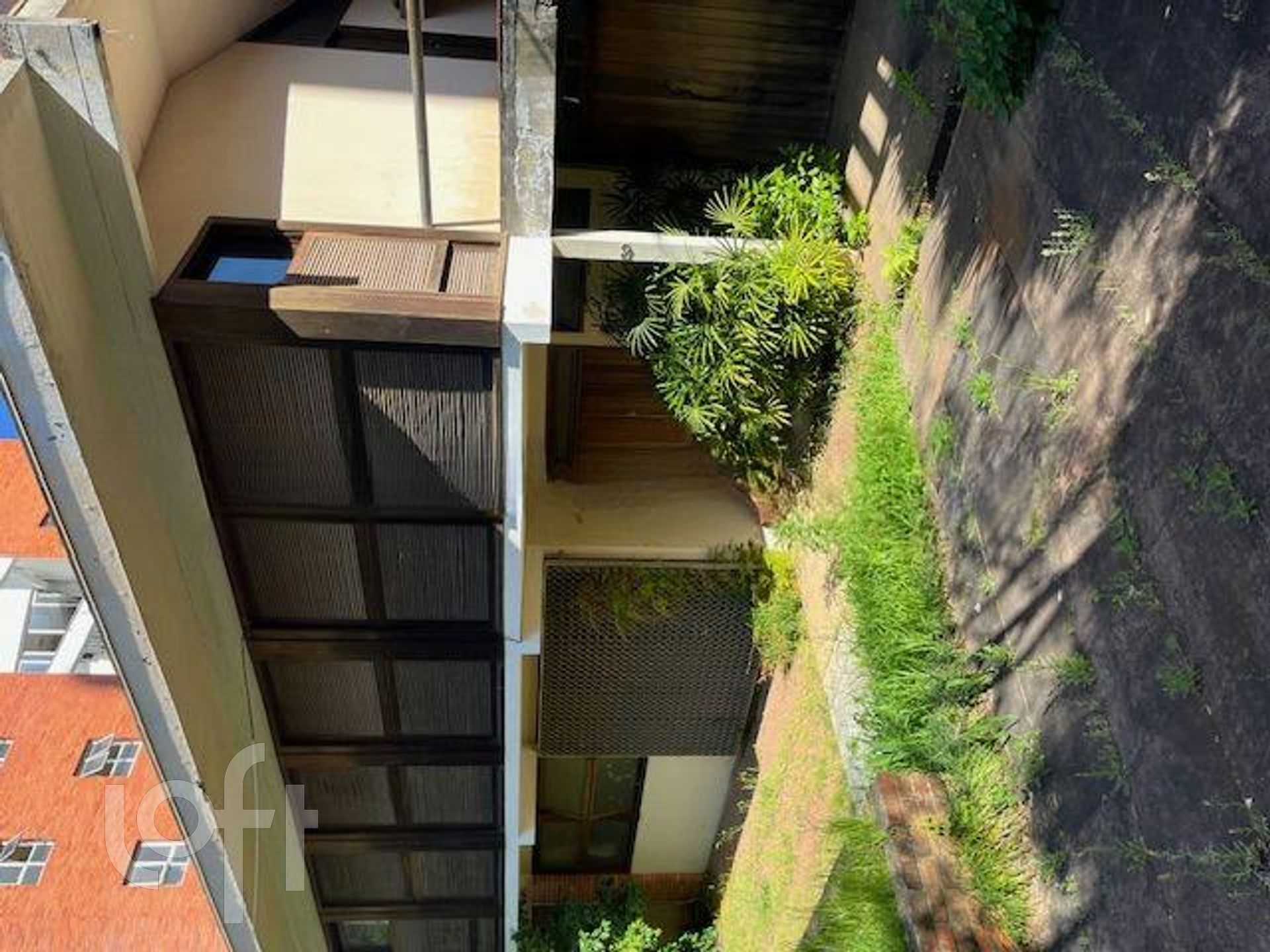 Casa com 350m², 3 dormitórios, 1 suíte, 2 vagas, Petrópolis em Porto Alegre