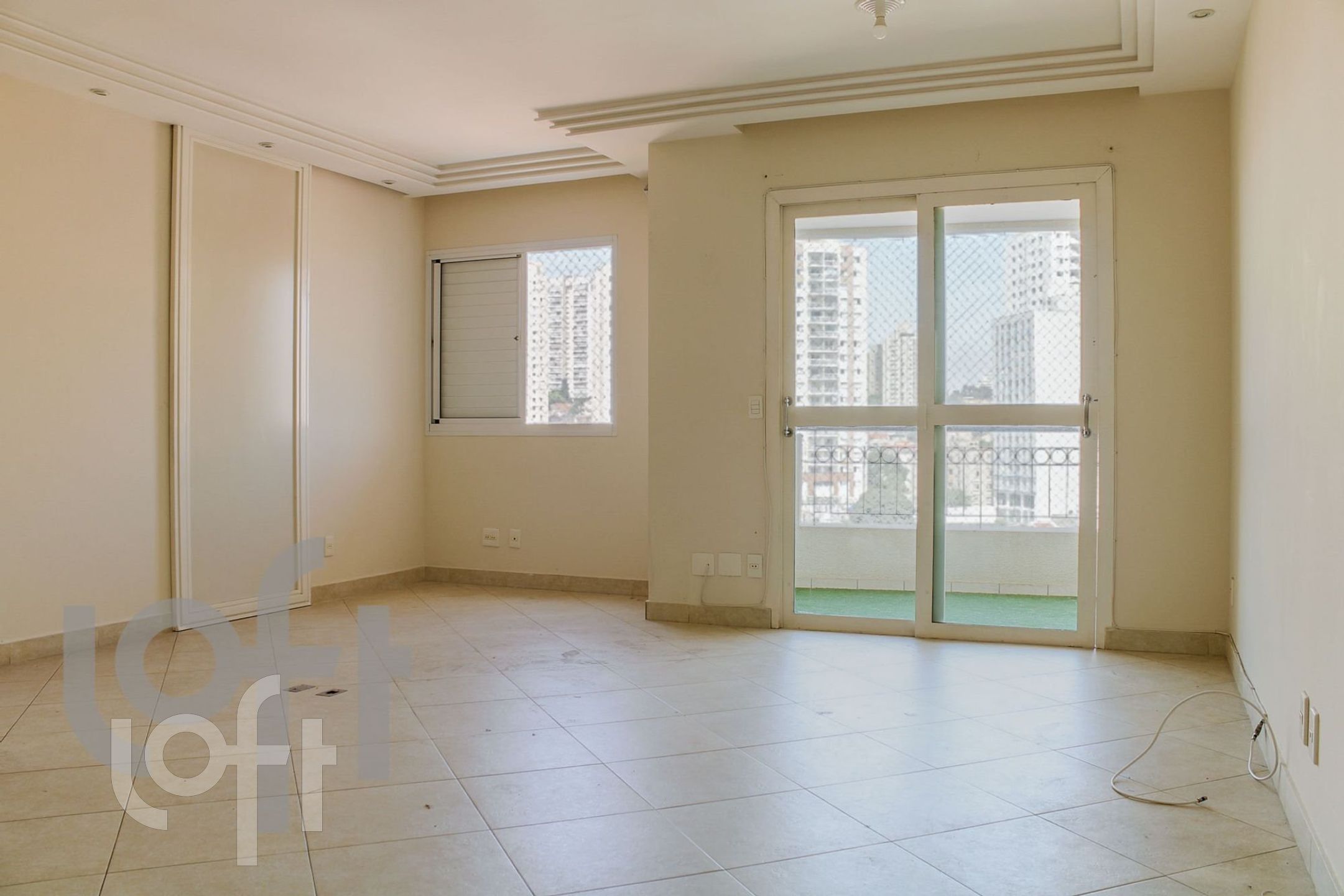 Apartamento à venda com 2 quartos, 81m² - Foto 1