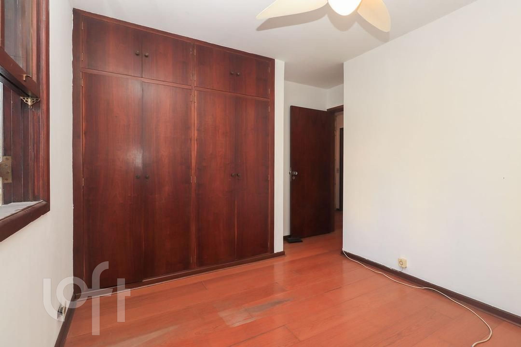 Casa à venda com 4 quartos, 300m² - Foto 22