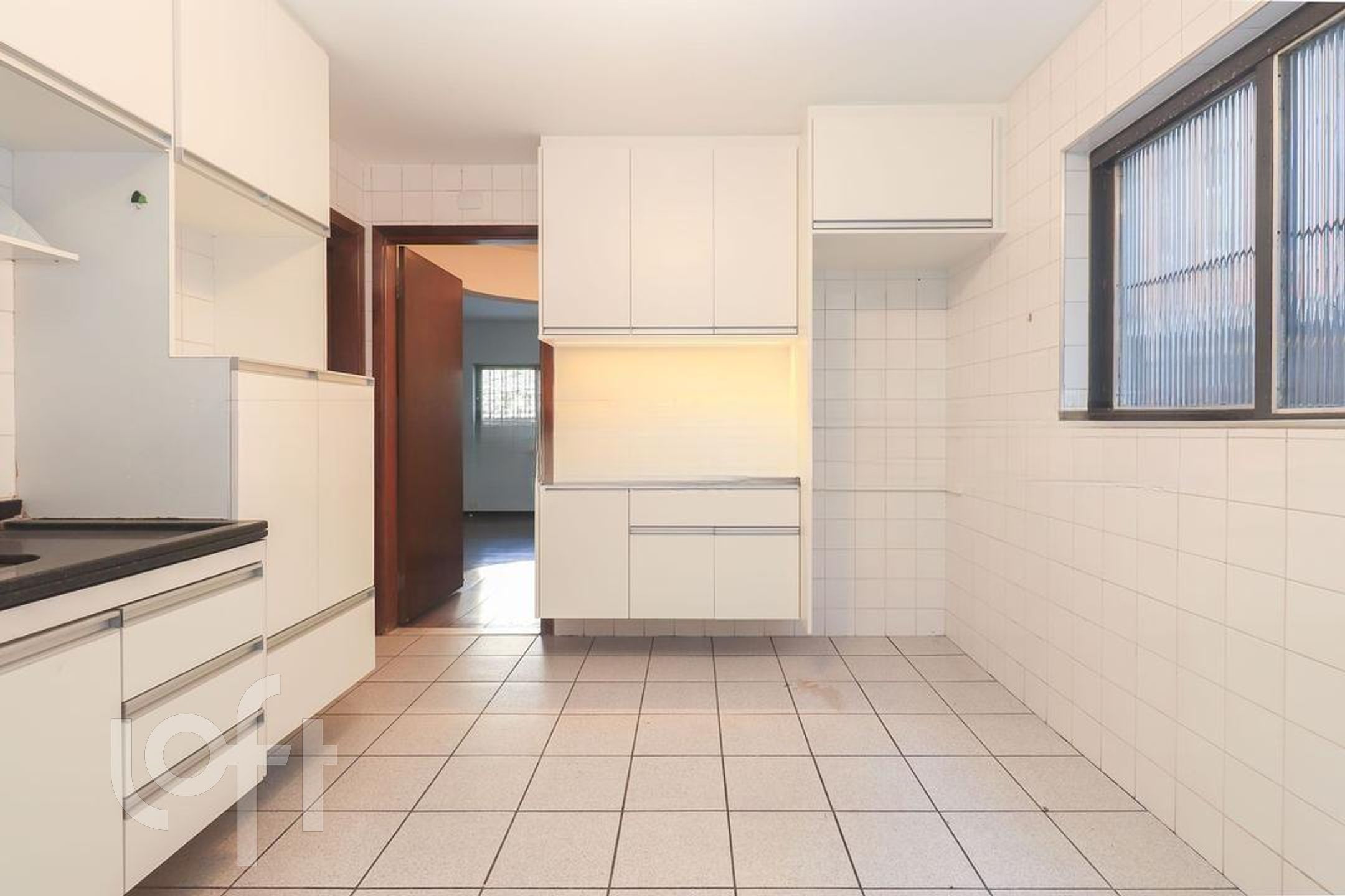 Casa à venda com 4 quartos, 300m² - Foto 5