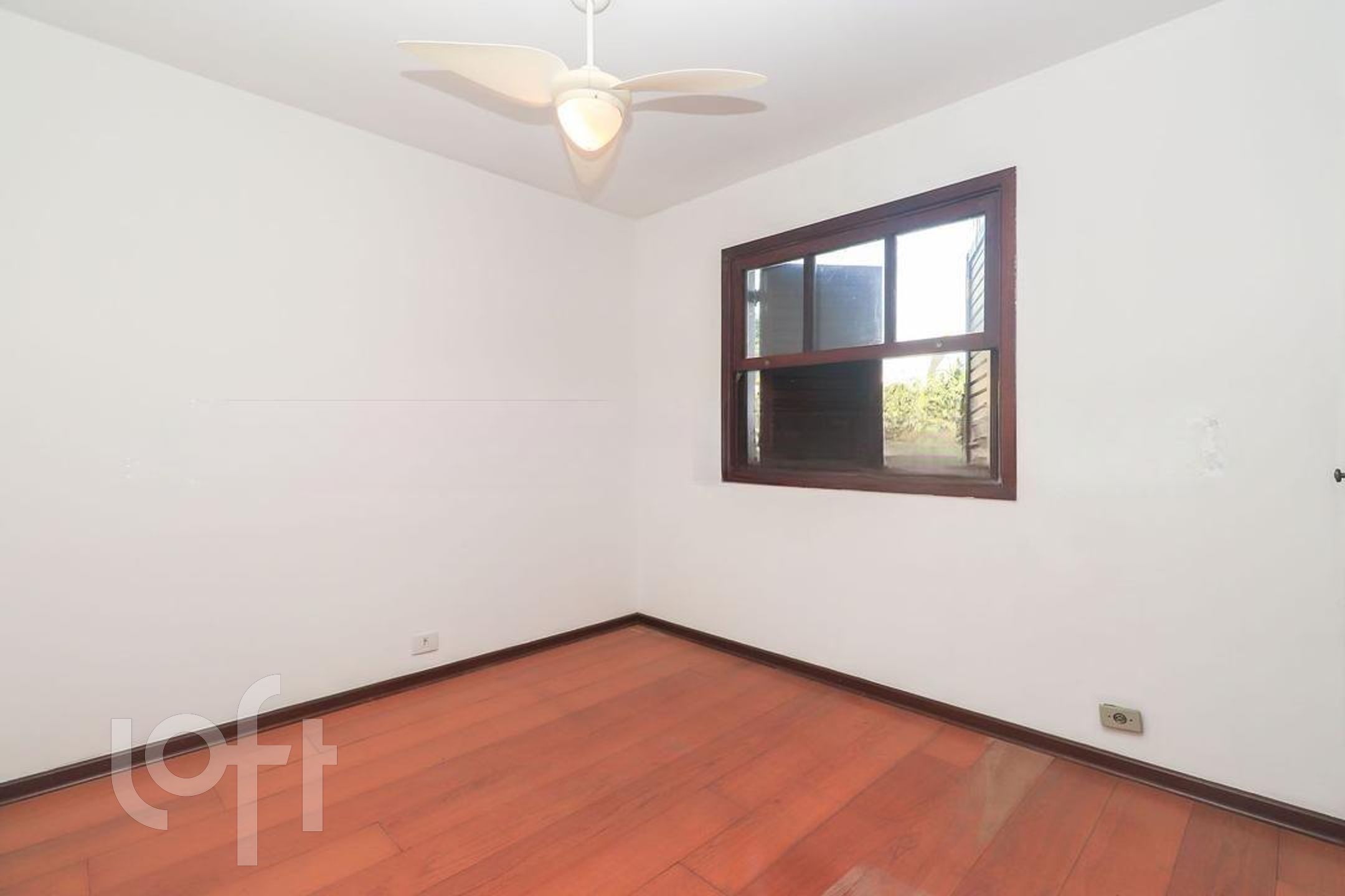 Casa à venda com 4 quartos, 300m² - Foto 24