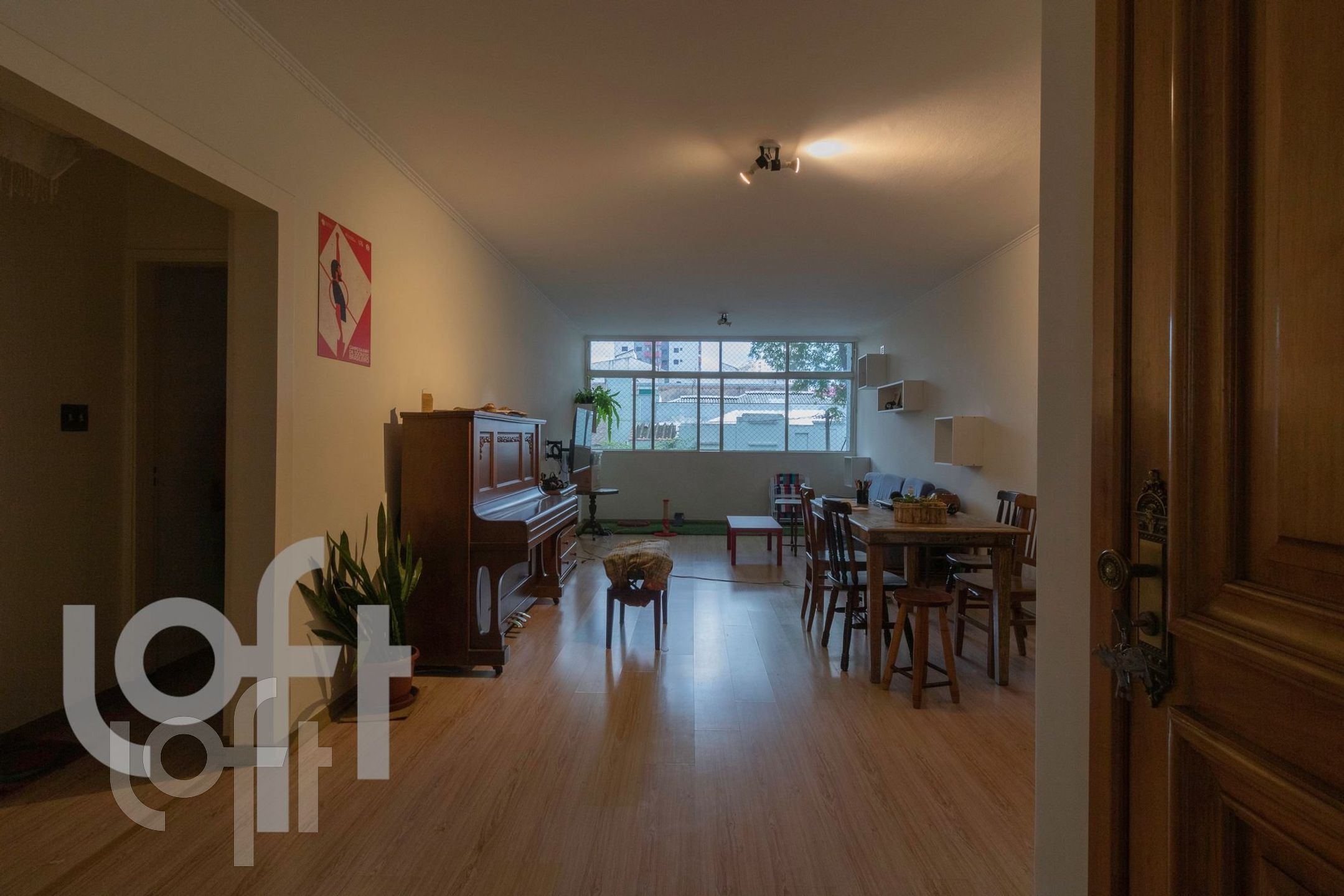 Apartamento à venda com 4 quartos, 150m² - Foto 1