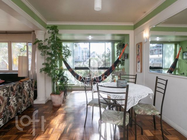 Apartamento com 132m², 3 dormitórios, 1 suíte, 1 vaga, Três Figueiras em Porto Alegre