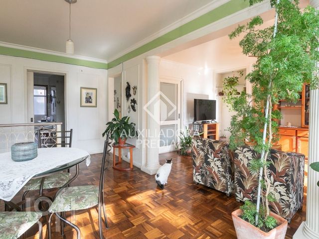 Apartamento com 132m², 3 dormitórios, 1 suíte, 1 vaga, Três Figueiras em Porto Alegre