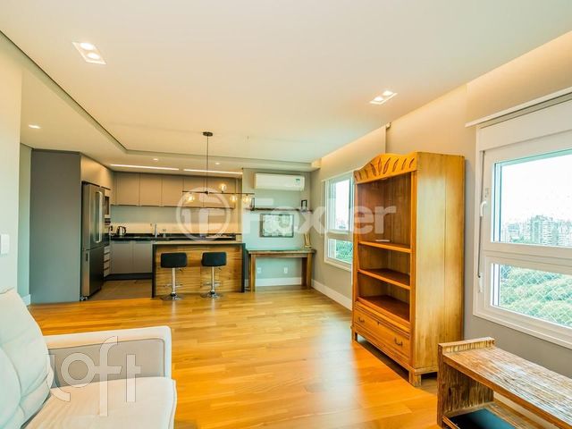 Apartamento com 81m², 2 dormitórios, 2 suítes, 2 vagas, Moinhos de Vento em Porto Alegre