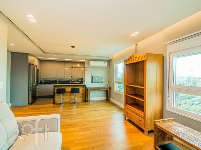 Apartamento com 81m², 2 dormitórios, 2 suítes, 2 vagas, Moinhos de Vento em Porto Alegre